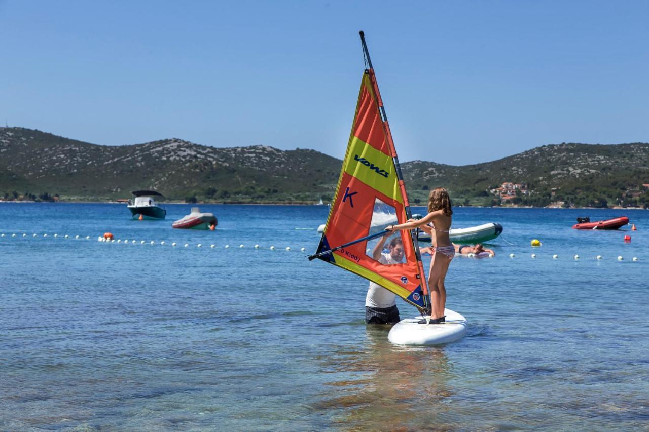 Glamping Beach Soline ビオグラード・ナ・モル エクステリア 写真