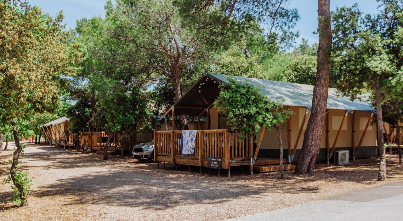 Glamping Beach Soline ビオグラード・ナ・モル エクステリア 写真