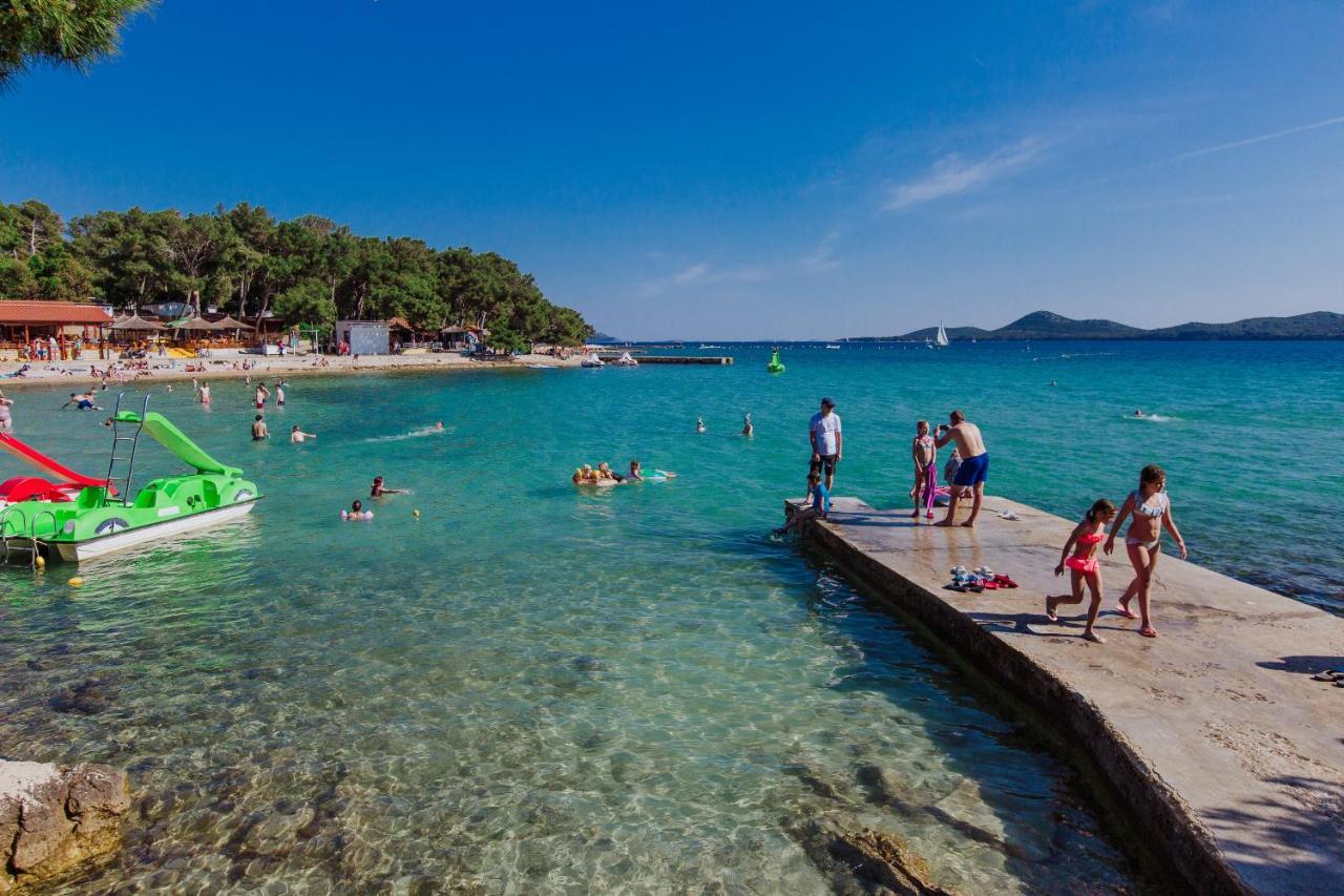 Glamping Beach Soline ビオグラード・ナ・モル エクステリア 写真