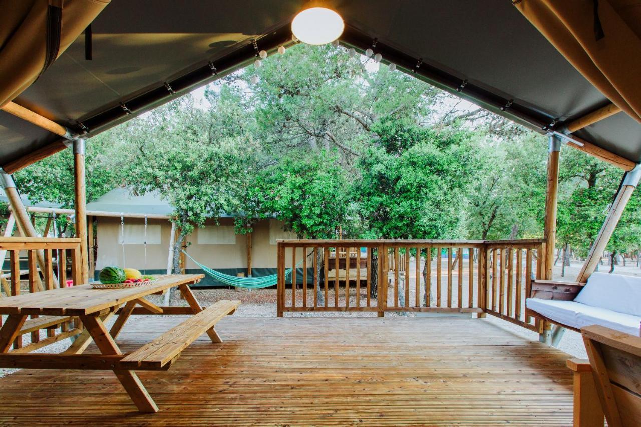 Glamping Beach Soline ビオグラード・ナ・モル エクステリア 写真