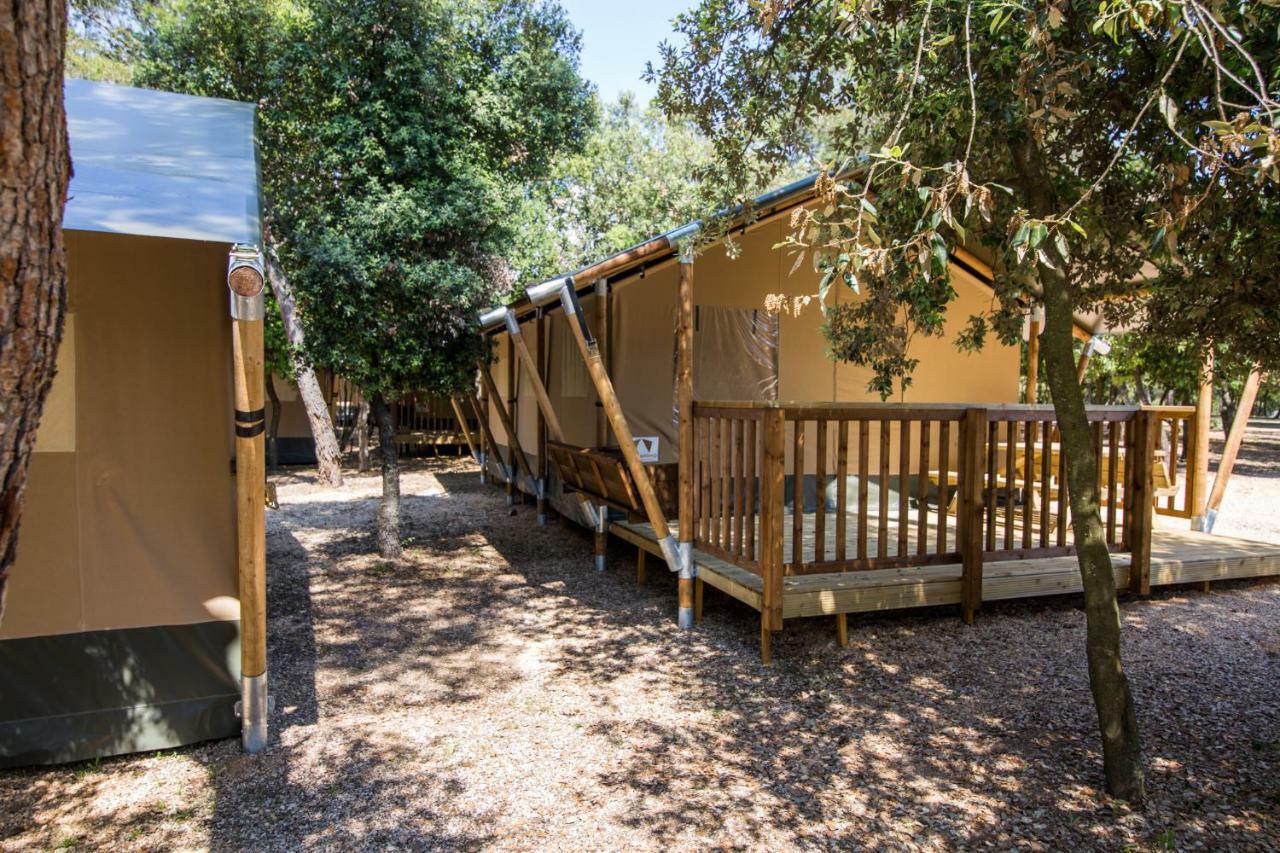 Glamping Beach Soline ビオグラード・ナ・モル エクステリア 写真