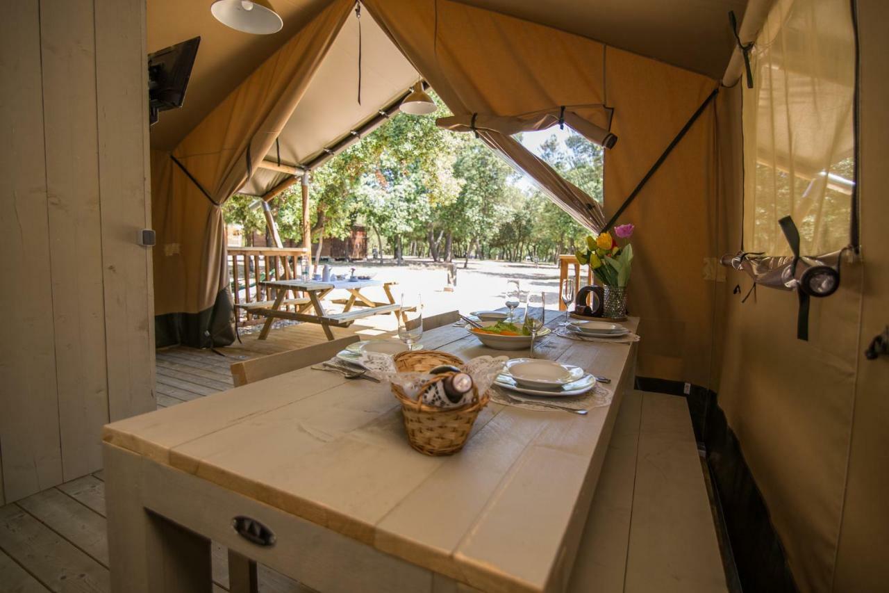 Glamping Beach Soline ビオグラード・ナ・モル エクステリア 写真