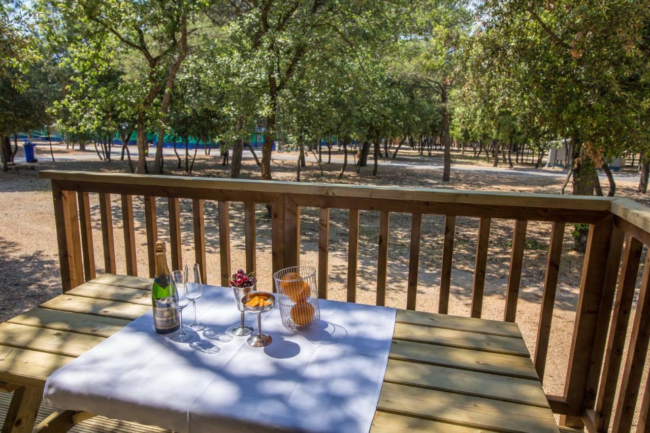 Glamping Beach Soline ビオグラード・ナ・モル エクステリア 写真